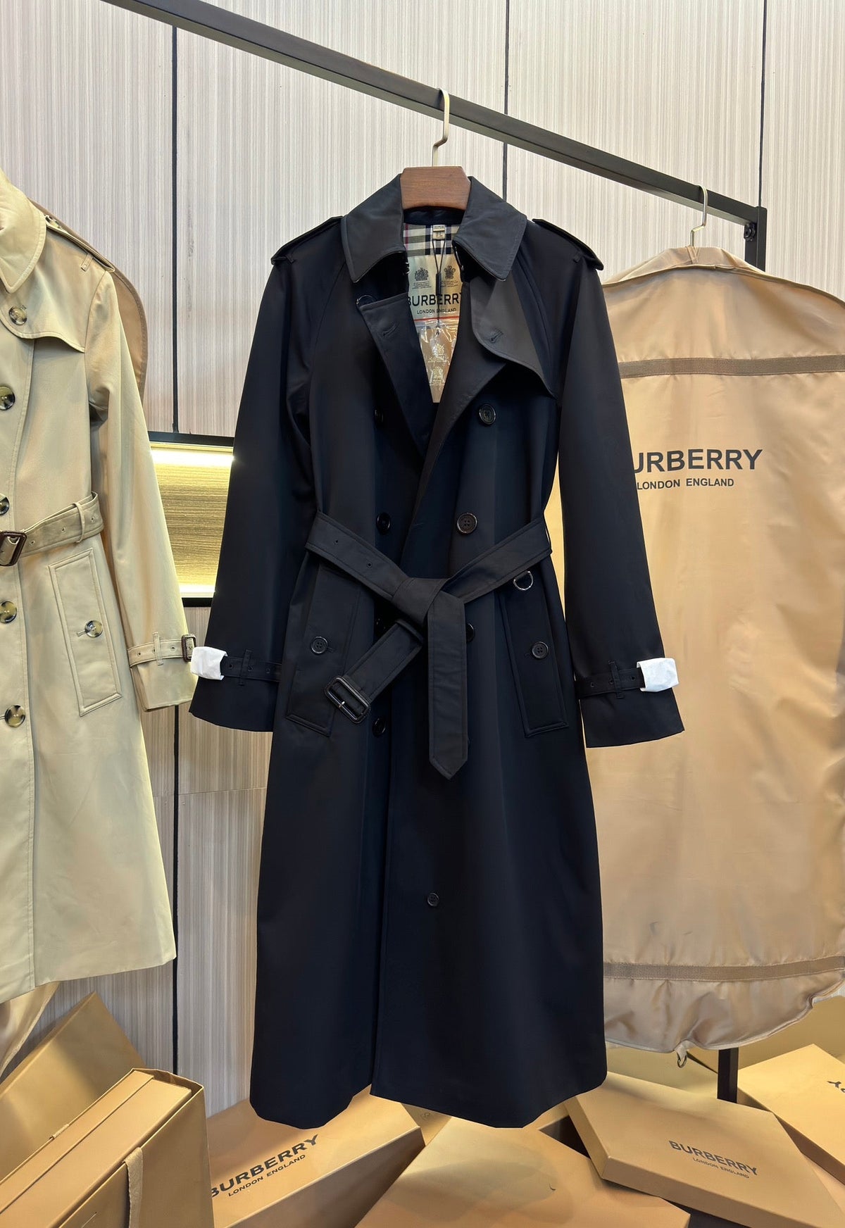 Burberry Heritage Long Trench Coat