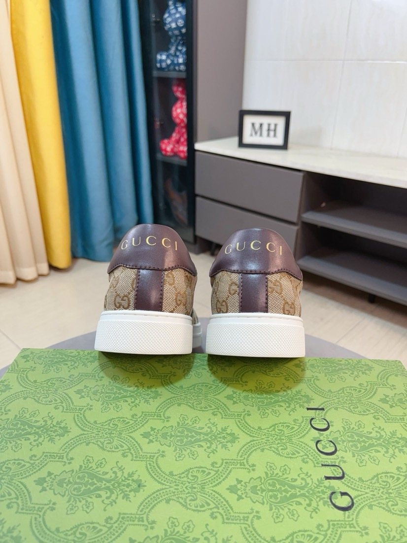 Gucci Men's Monogram Stripe Low-Top Sneakers - Leather Lining